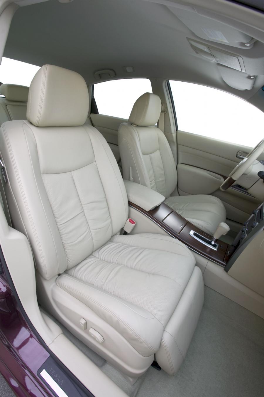  Nissan Teana 4x4 2010 года  (фото 17 из 70)